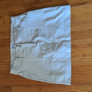 Nwot World wide sportsman skort lots of  pockets soft and comfortable